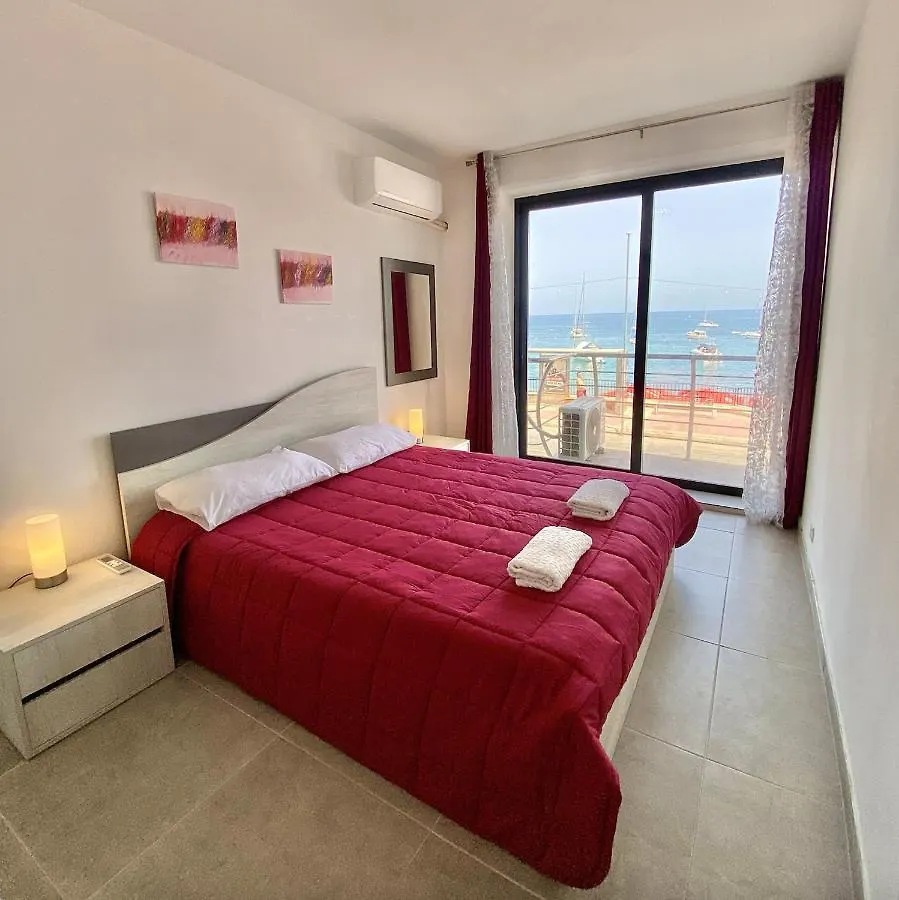 F1 1 Lovely Room, Bathroom And Living Shared Saint Julian's